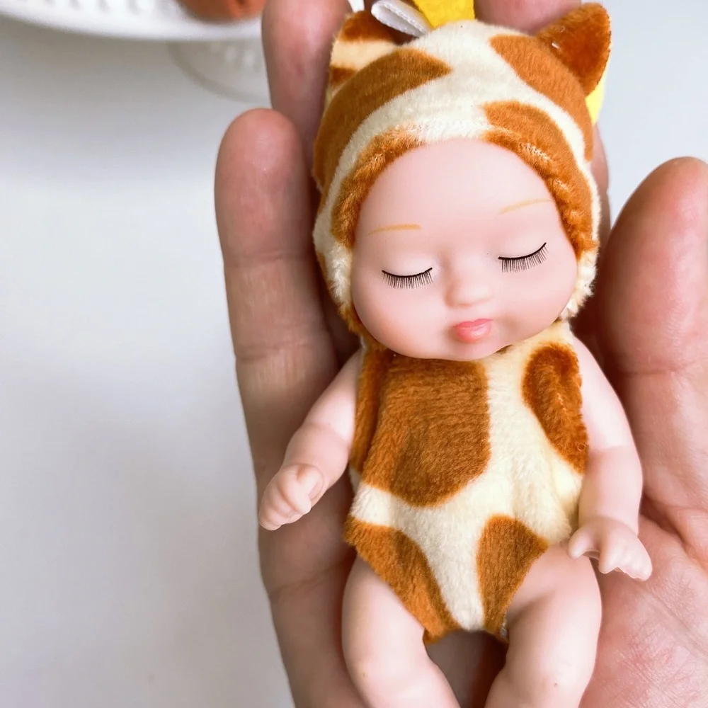 Twins Safari Giraffe Diaper Cake, Safari themed